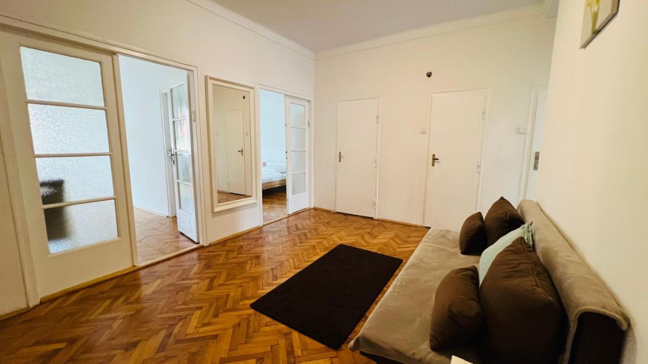 Cosy Flat In The Heart Of Prague Apartment Exterior photo